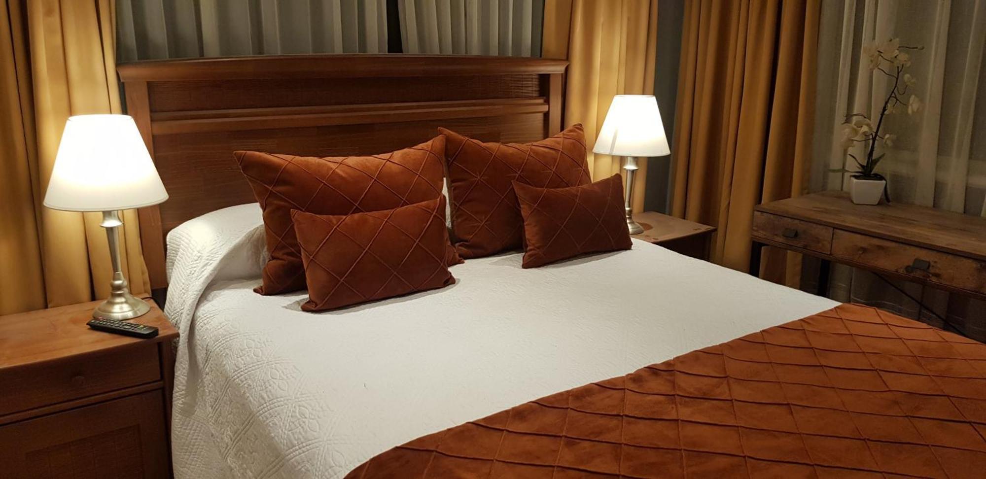 Hotel Puerta Del Lago Puerto Varas Buitenkant foto