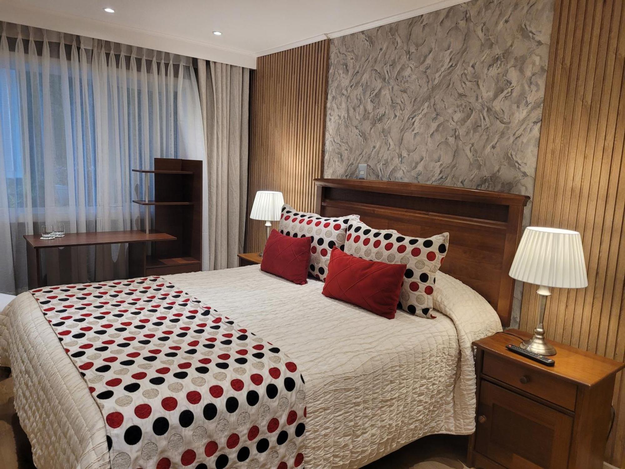Hotel Puerta Del Lago Puerto Varas Buitenkant foto