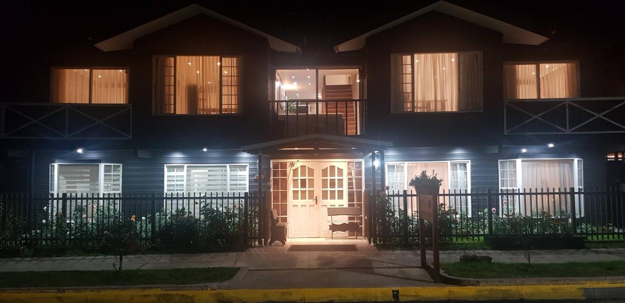 Hotel Puerta Del Lago Puerto Varas Buitenkant foto