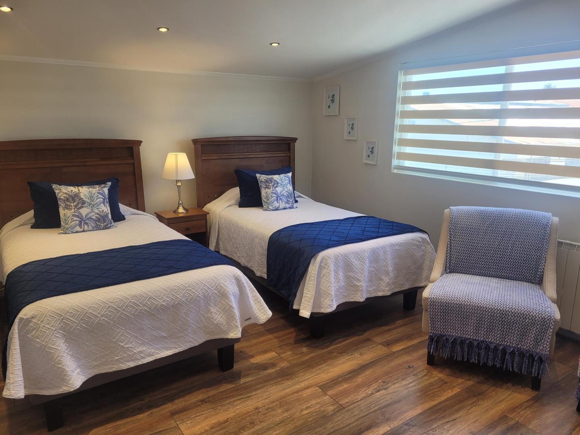 Hotel Puerta Del Lago Puerto Varas Buitenkant foto